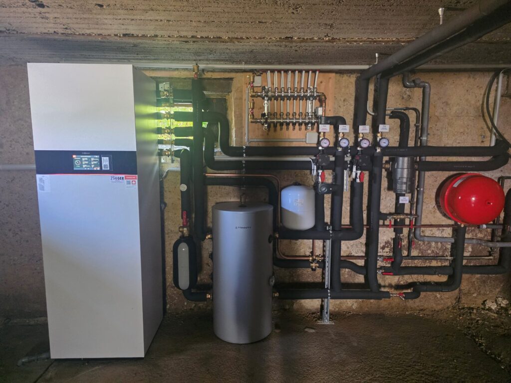 Nouvelle pompe à chaleur et ballon d'eau chaude installés à Pfetterhouse