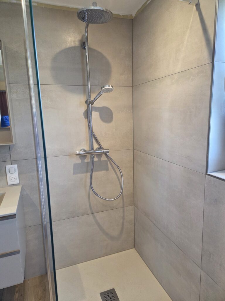 Nos dernières réalisations : salle de bain, chaudière bois et pompe à chaleur